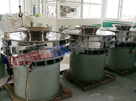 蘇州客戶訂制三套特制投料口RM1200-1S旋振篩現場安裝調試成功